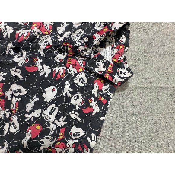 Disney Store Men M Black 100% Silk Mickey Mouse Short Sleeve Button Up Shirt - Picture 6 of 6